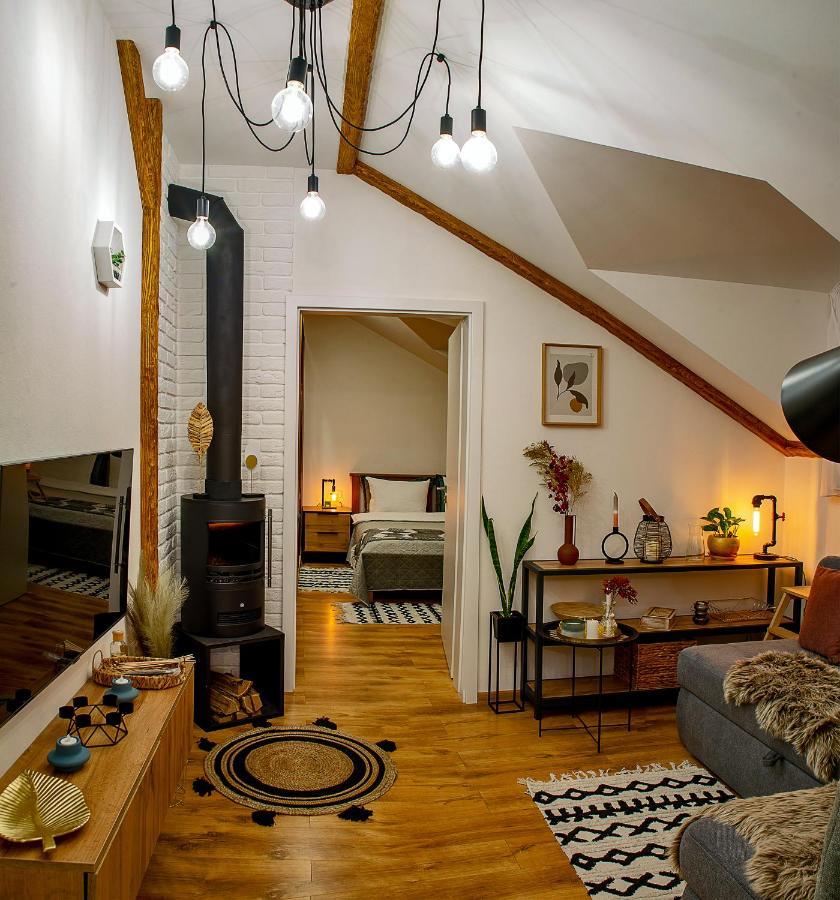 Old Town Loft Apartments Kamjanets-Podilskyj Exteriör bild
